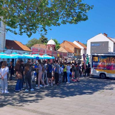 282611919 3253872288181336 6992942281548625909 N