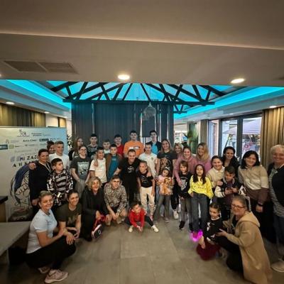 345638930 250142514195678 8456288798192770360 N