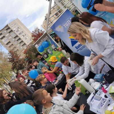 401751370 321839763924410 14219665009964804 N